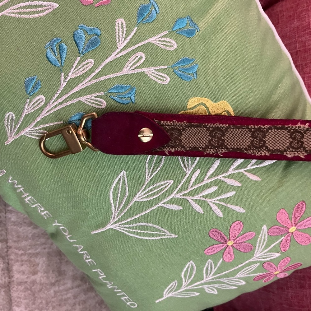 Authentic Gucci Key chain - Picture 4 of 5